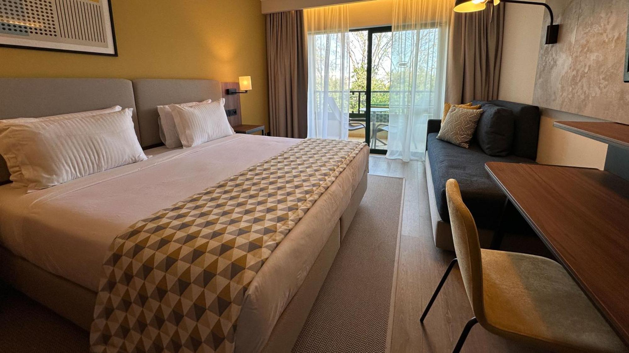 Holiday Inn Algarve Albufeira By Ihg ภายนอก รูปภาพ