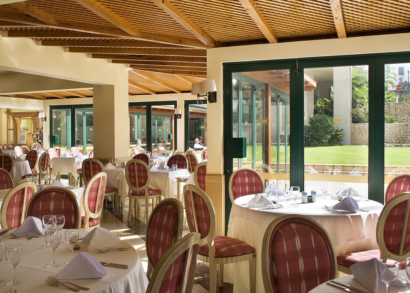 Holiday Inn Algarve Albufeira By Ihg ภายนอก รูปภาพ